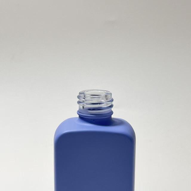 ESSENTIAL OIL BOTTLE