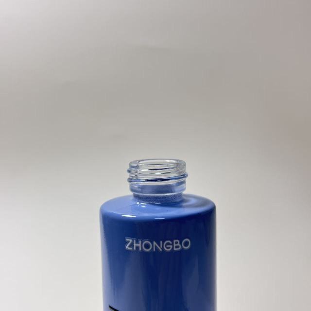 ESSENTIAL OIL BOTTLE