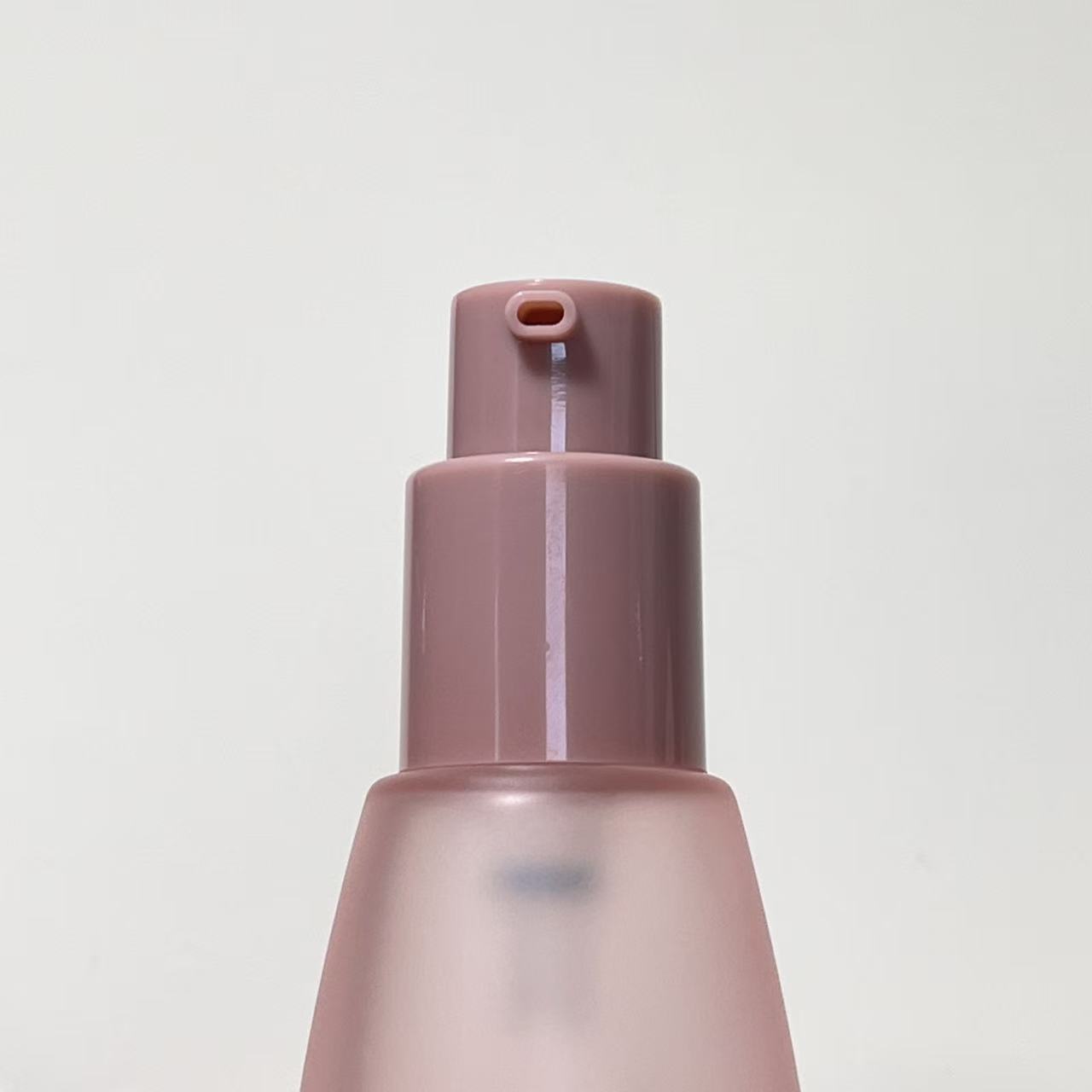 FOUNDATION BOTTLE