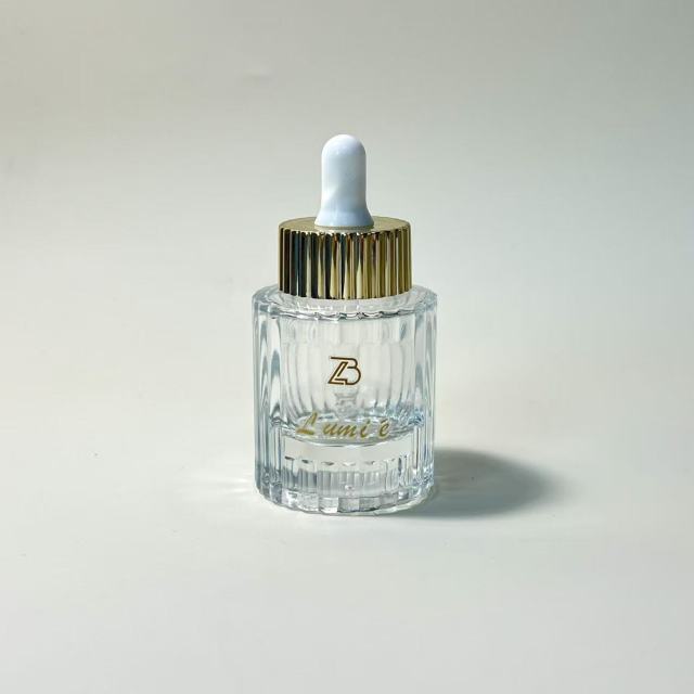 ESSENTIAL OIL BOTTLE