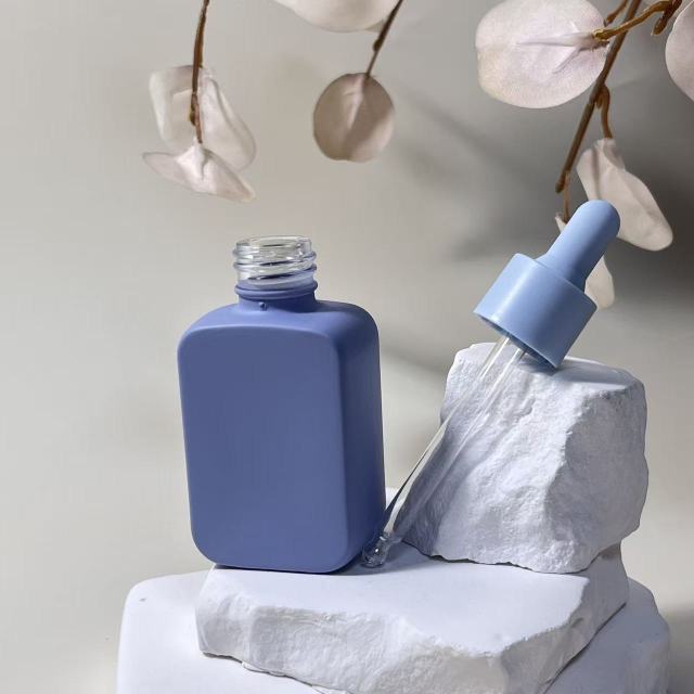 ESSENTIAL OIL BOTTLE