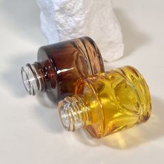 ESSENTIAL OIL BOTTLE