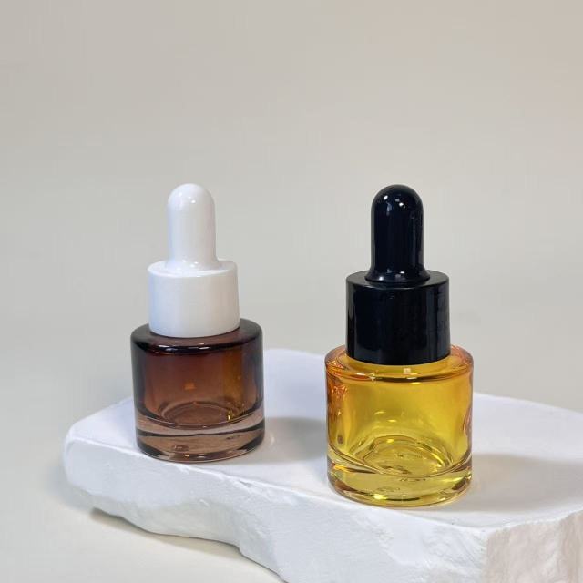 ESSENTIAL OIL BOTTLE