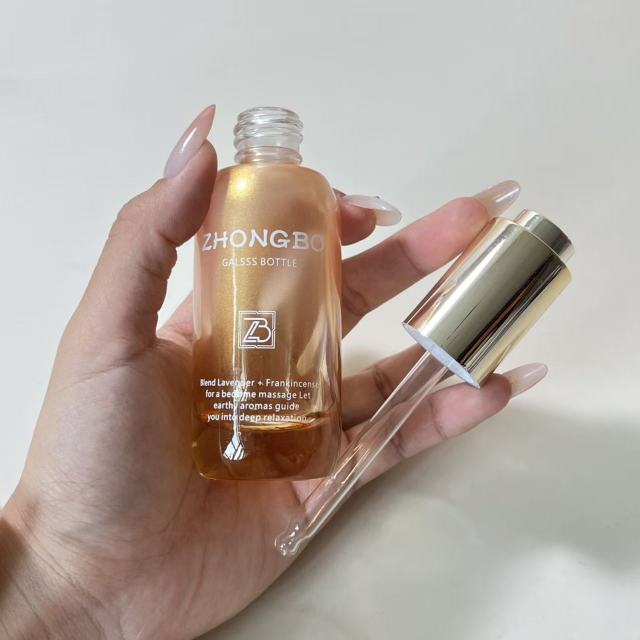 ESSENTIAL OIL BOTTLE