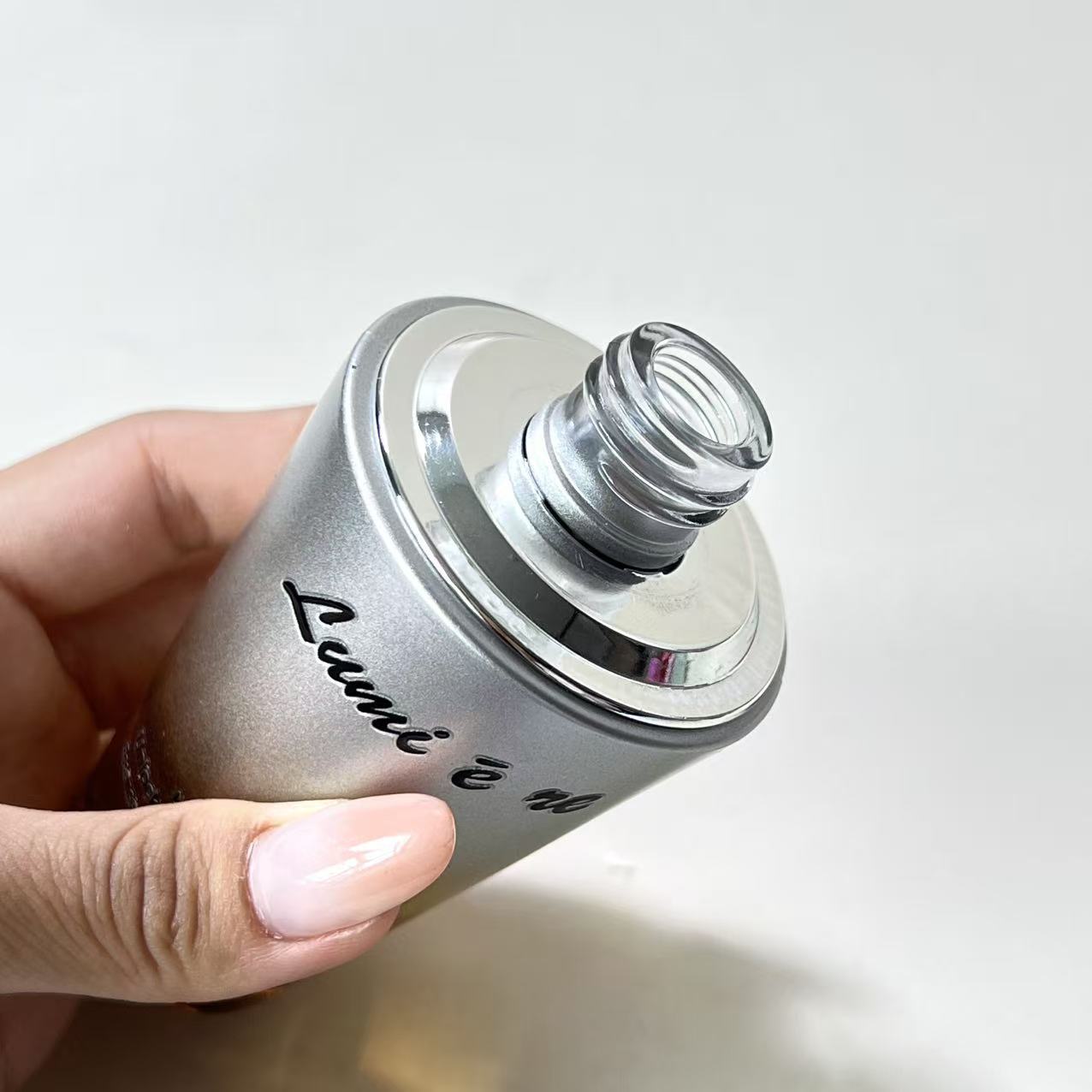 ESSENTIAL OIL BOTTLE