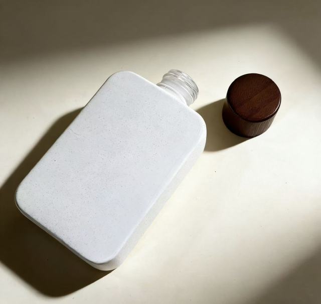 TONER BOTTLE