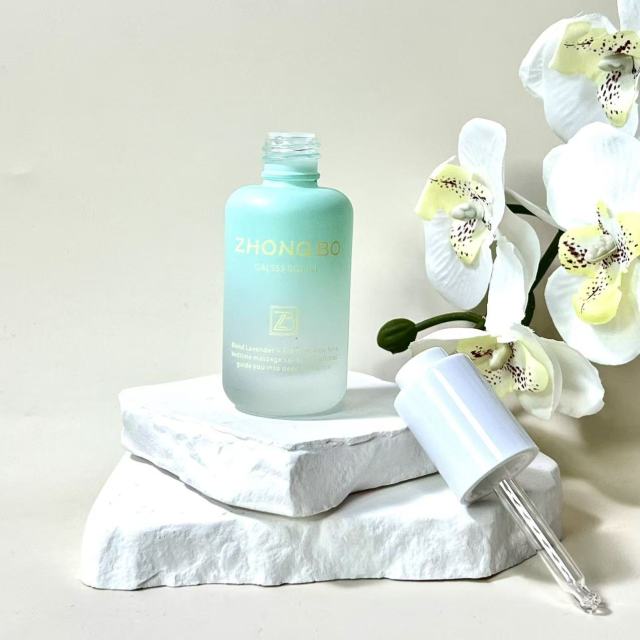 ESSENTIAL OIL BOTTLE