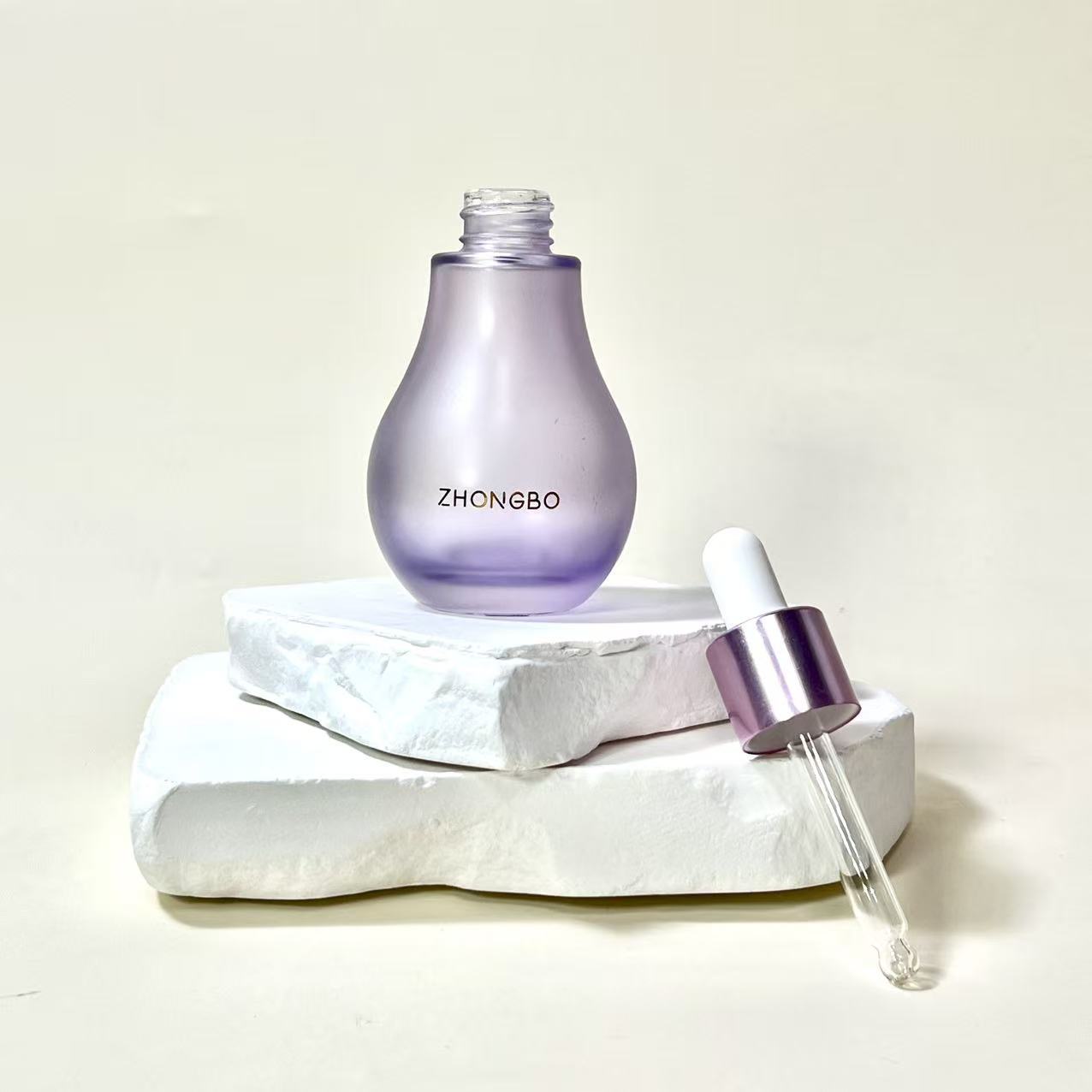 ESSENTIAL OIL BOTTLE