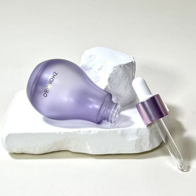 ESSENTIAL OIL BOTTLE