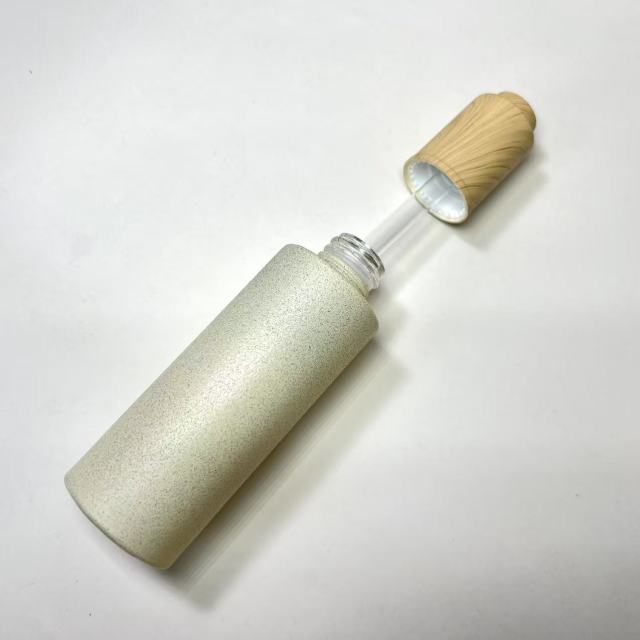 ESSENTIAL OIL BOTTLE