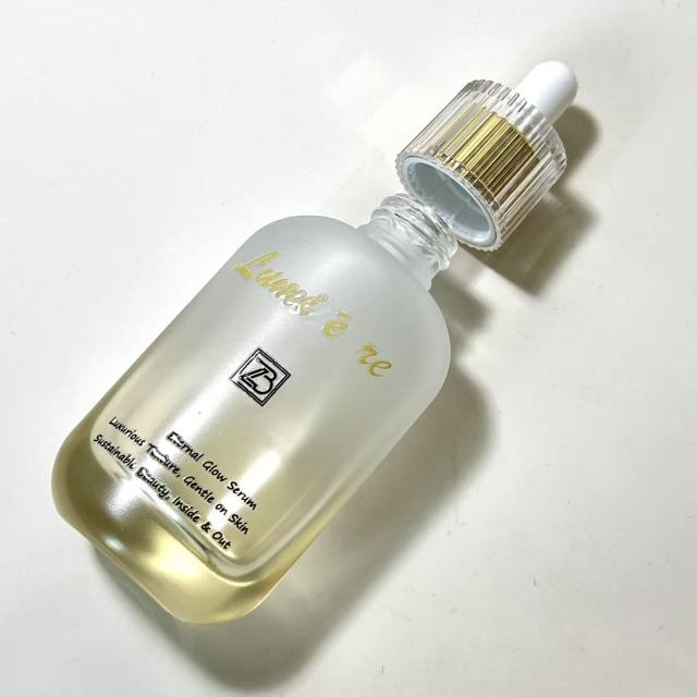 ESSENTIAL OIL BOTTLE