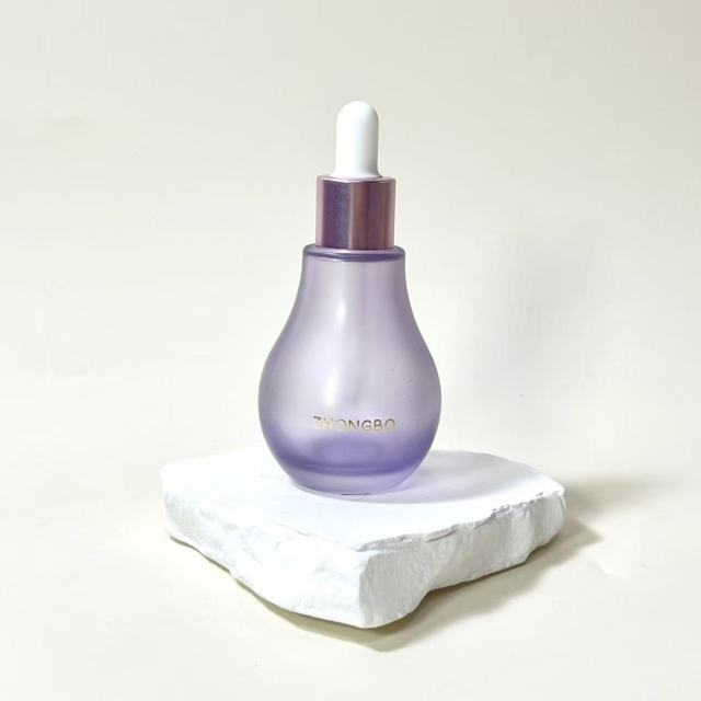 ESSENTIAL OIL BOTTLE