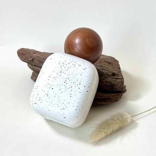 PERFUME BOTTLE
