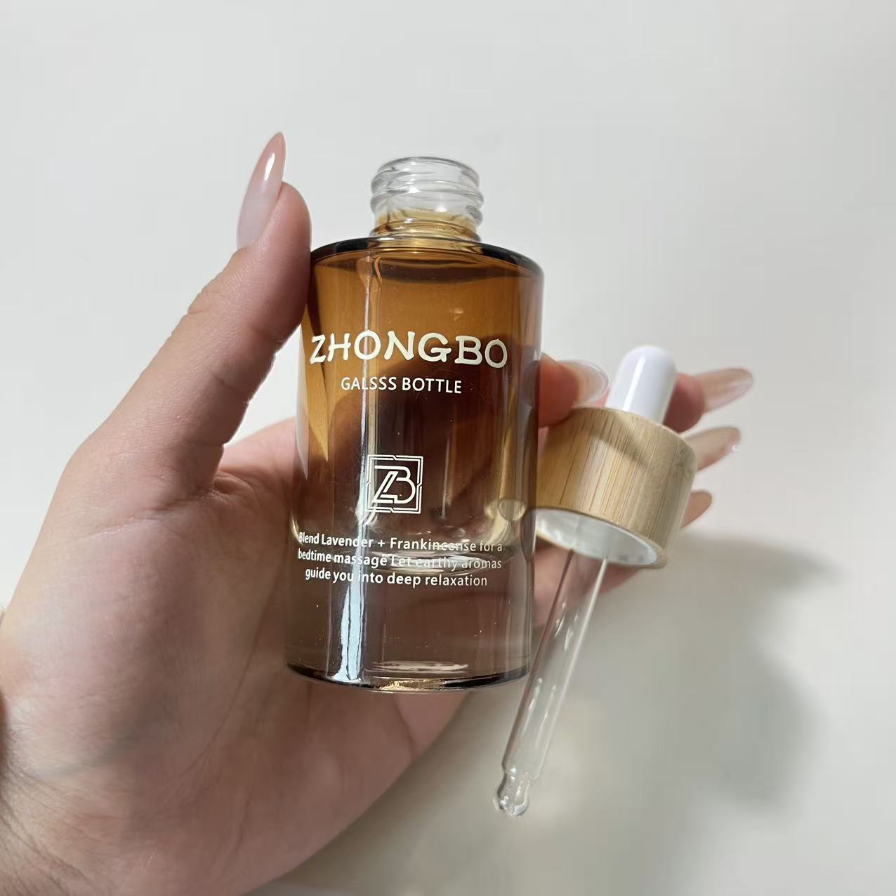 ESSENTIAL OIL DROPPER BOTTLE