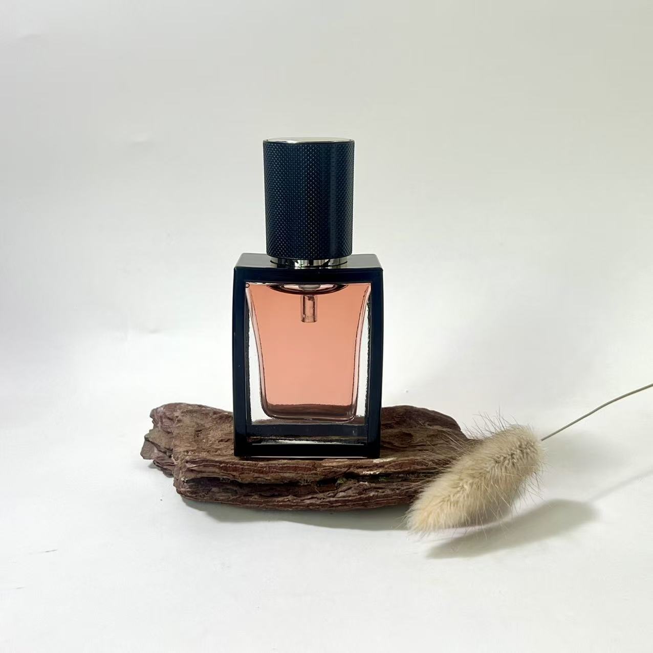 FOUNDATION LIQUID BOTTLE