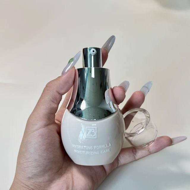 FOUNDATION BOTTLE
