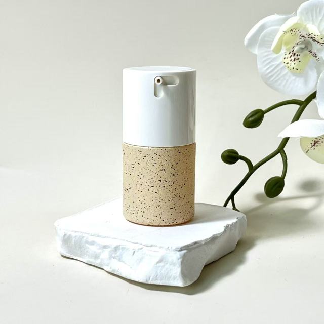FOUNDATION BOTTLE