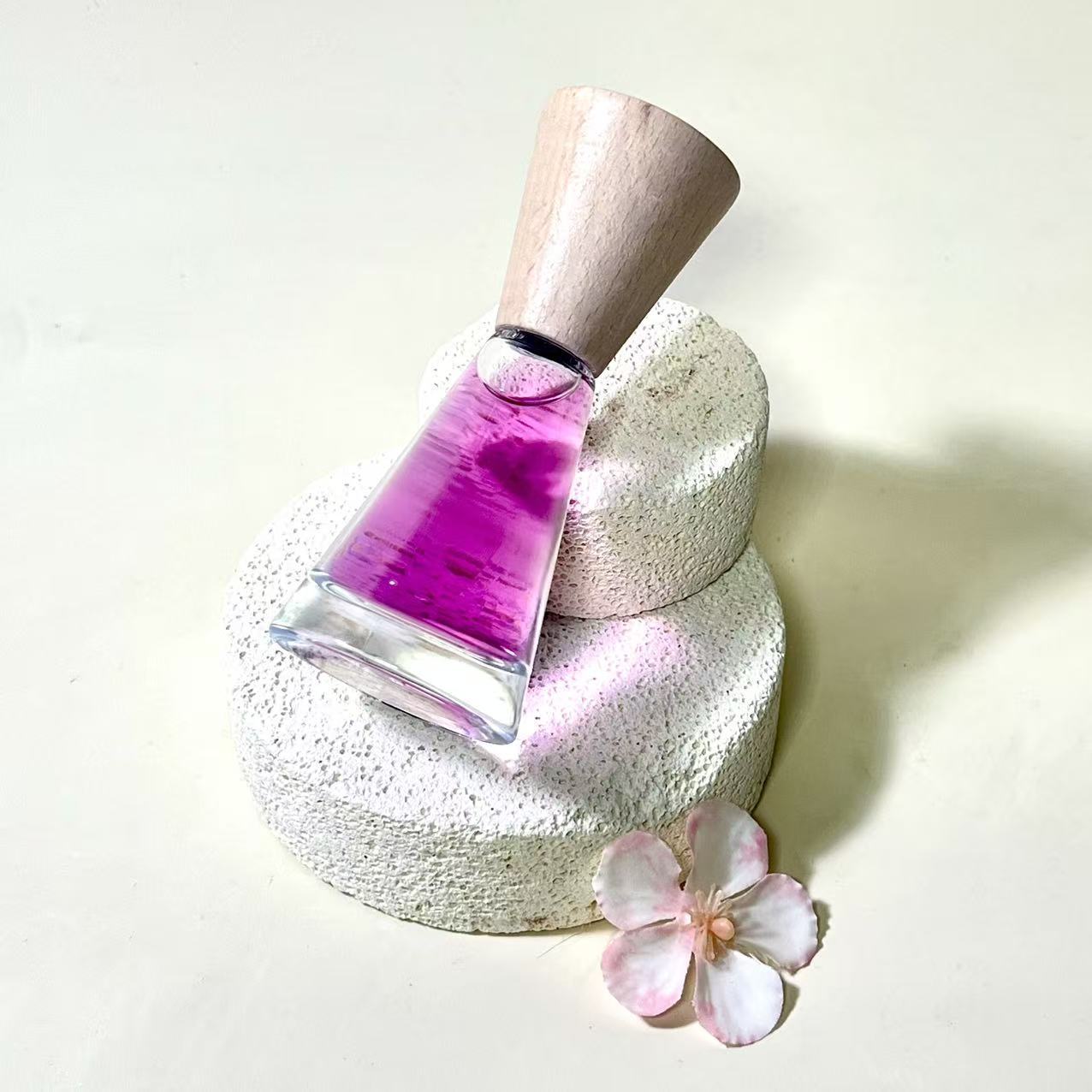 ESSENTIAL OIL BOTTLE (Roll On)