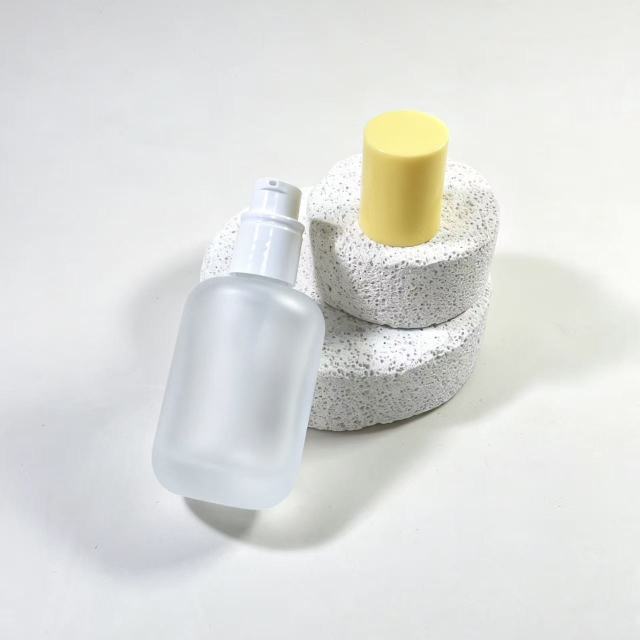 FOUNDATION BOTTLE
