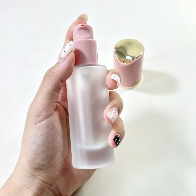 FOUNDATION BOTTLE