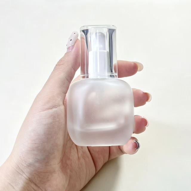 FOUNDATION BOTTLE