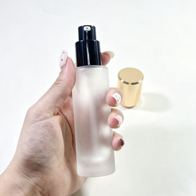 FOUNDATION BOTTLE