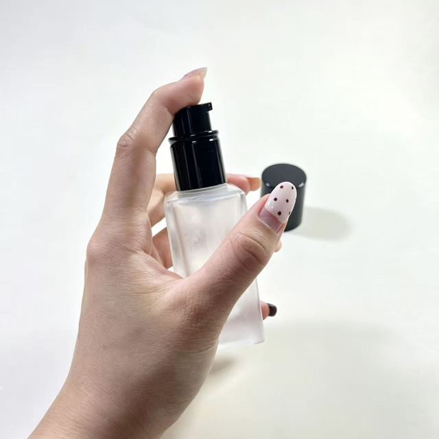 FOUNDATION BOTTLE