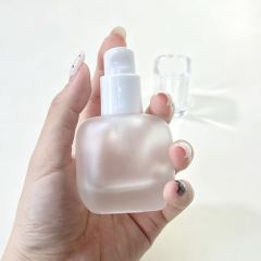 FOUNDATION BOTTLE