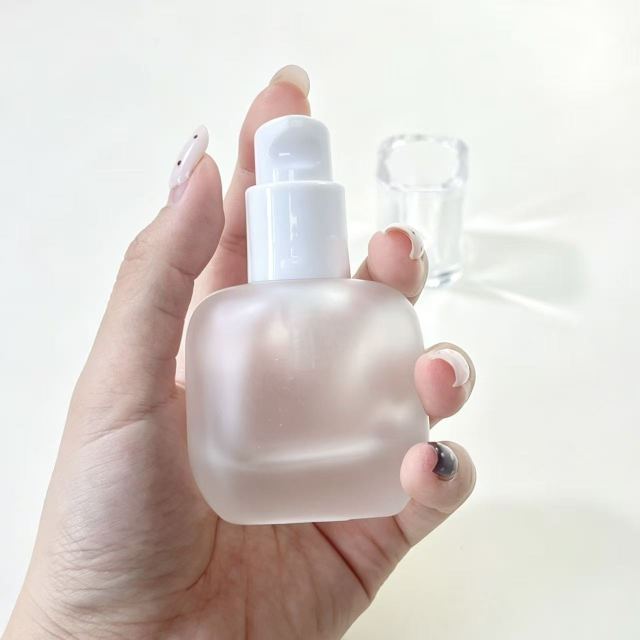 FOUNDATION BOTTLE