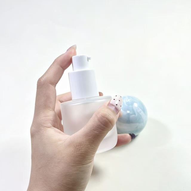 FOUNDATION BOTTLE