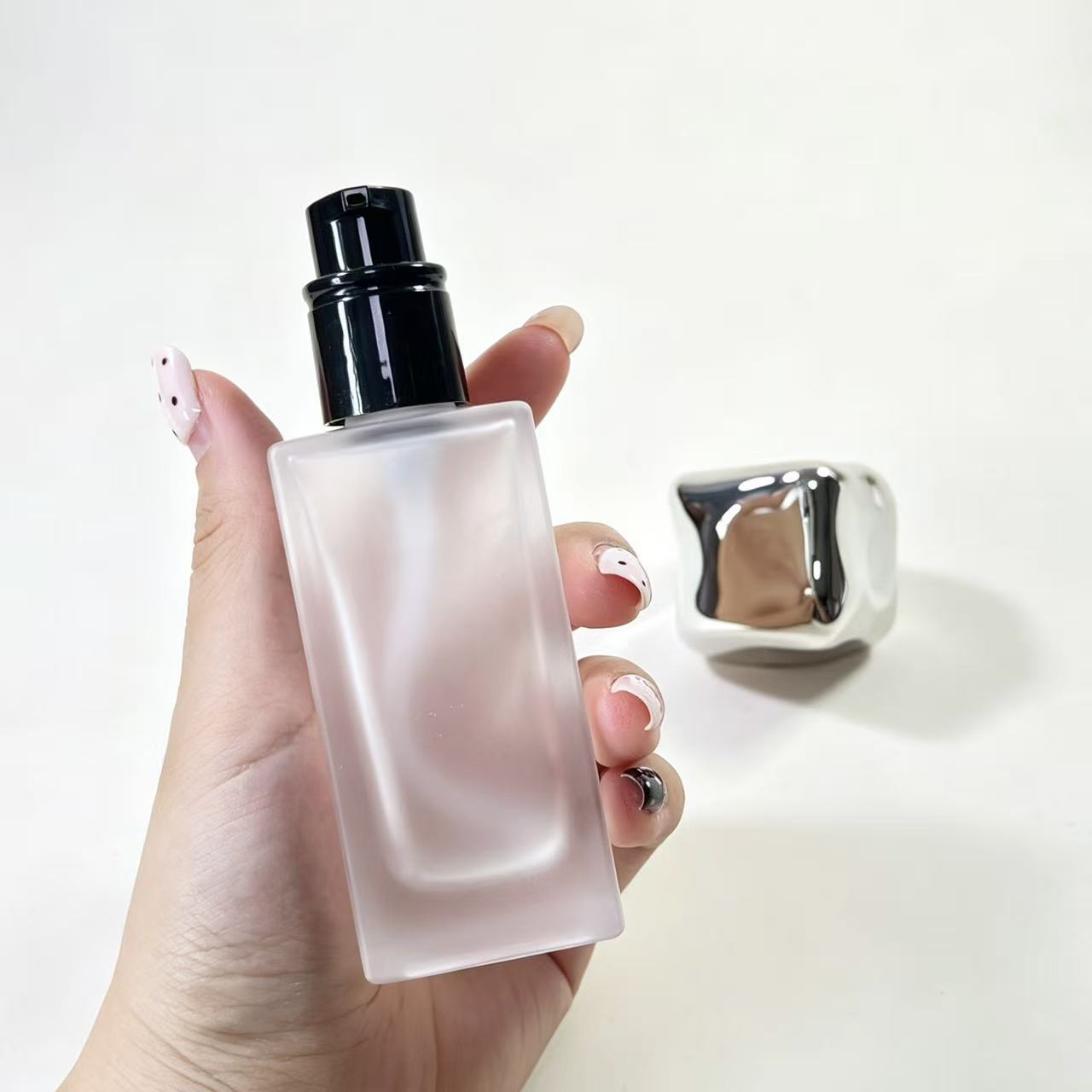 FOUNDATION BOTTLE