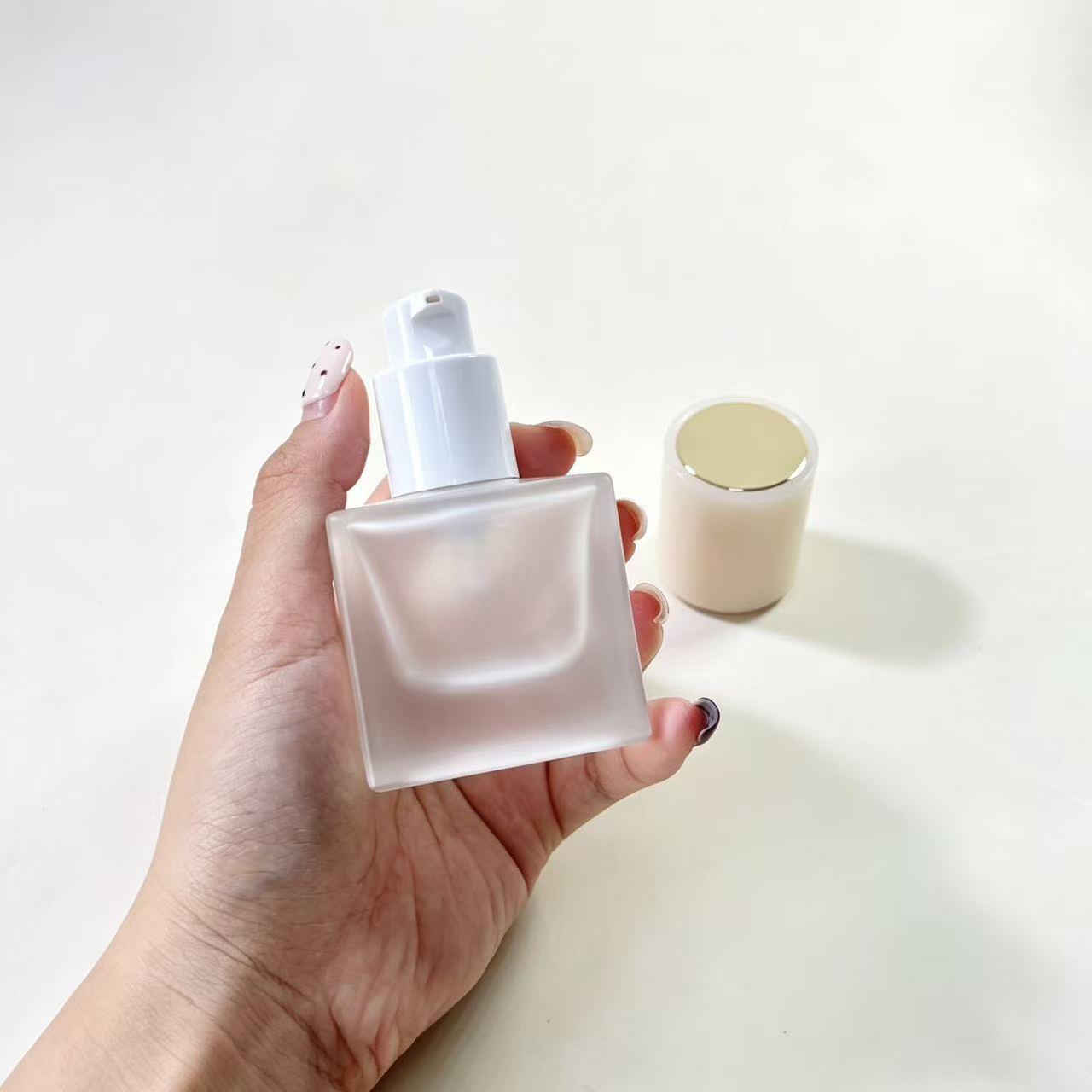 FOUNDATION BOTTLE