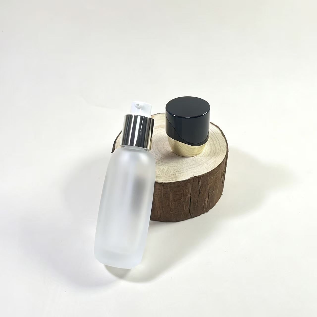 FOUNDATION BOTTLE
