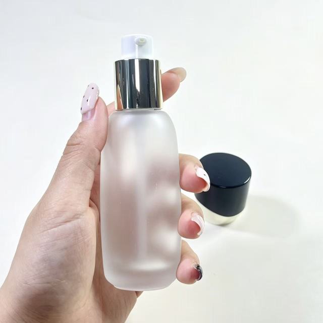 FOUNDATION BOTTLE