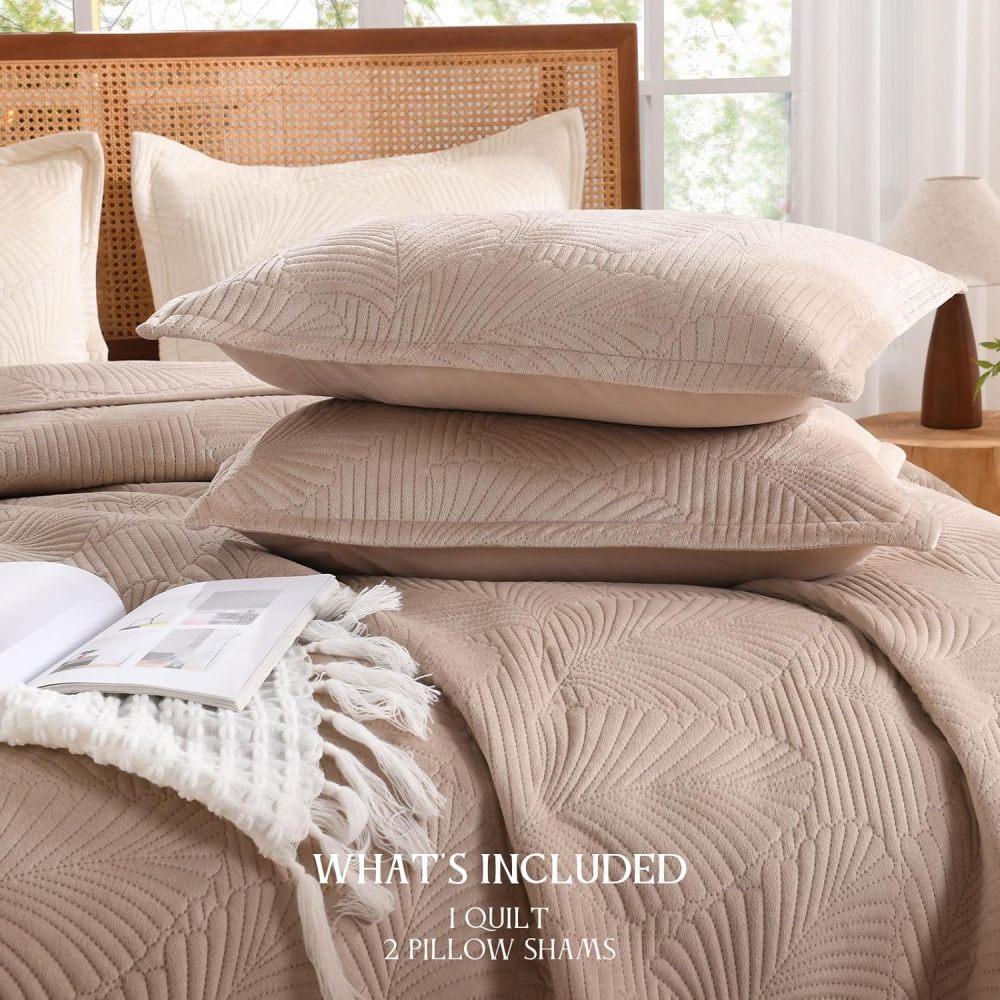 Velvet Quilt Set King Size, 3 Pieces Lightweight Summer Quilt Bedding Set, Luxury Soft Bedspread with 2 Pillow Shams, Breathable Ultrasonic Coverlet for Bed, All Season