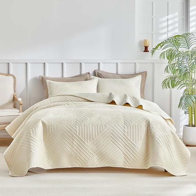 Velvet Quilt Set King Size, 3 Pieces Lightweight Summer Quilt Bedding Set, Luxury Soft Bedspread with 2 Pillow Shams, Breathable Ultrasonic Coverlet for Bed, All Season