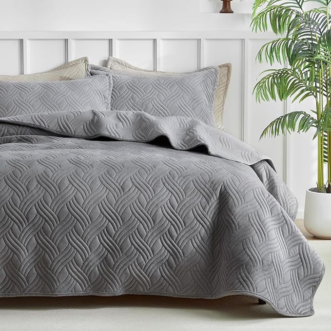 Velvet Quilt Set King Size, 3 Pieces Lightweight Summer Quilt Bedding Set, Luxury Soft Bedspread with 2 Pillow Shams, Breathable Ultrasonic Coverlet for Bed, All Season