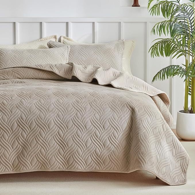 Velvet Quilt Set King Size, 3 Pieces Lightweight Summer Quilt Bedding Set, Luxury Soft Bedspread with 2 Pillow Shams, Breathable Ultrasonic Coverlet for Bed, All Season