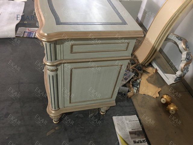 ,MY SHOP,Antique Italian Nightstand with Carved Flower Pattern,foshan furniture factory,custom Furniture factory,china furniture factory