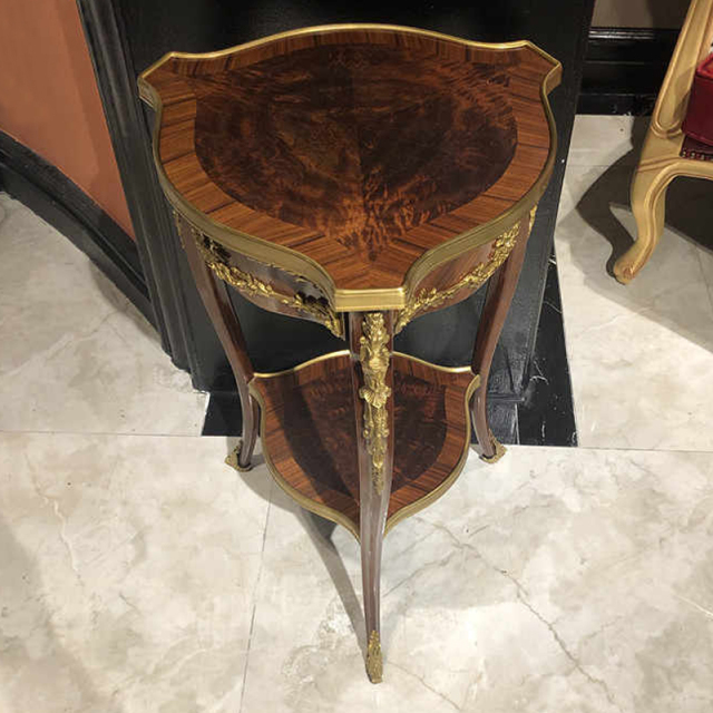 ,MY SHOP,British Classic Solid Wood Triangular End Table – Functional and Stylish Accent for Living Room Decor,foshan furniture factory,custom Furniture factory,china furniture factory