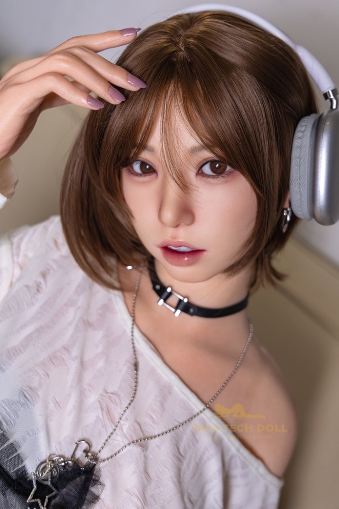 Irontech 165Tcm / 5ft5 Custom Silicone Sex Doll Suki, Head S20