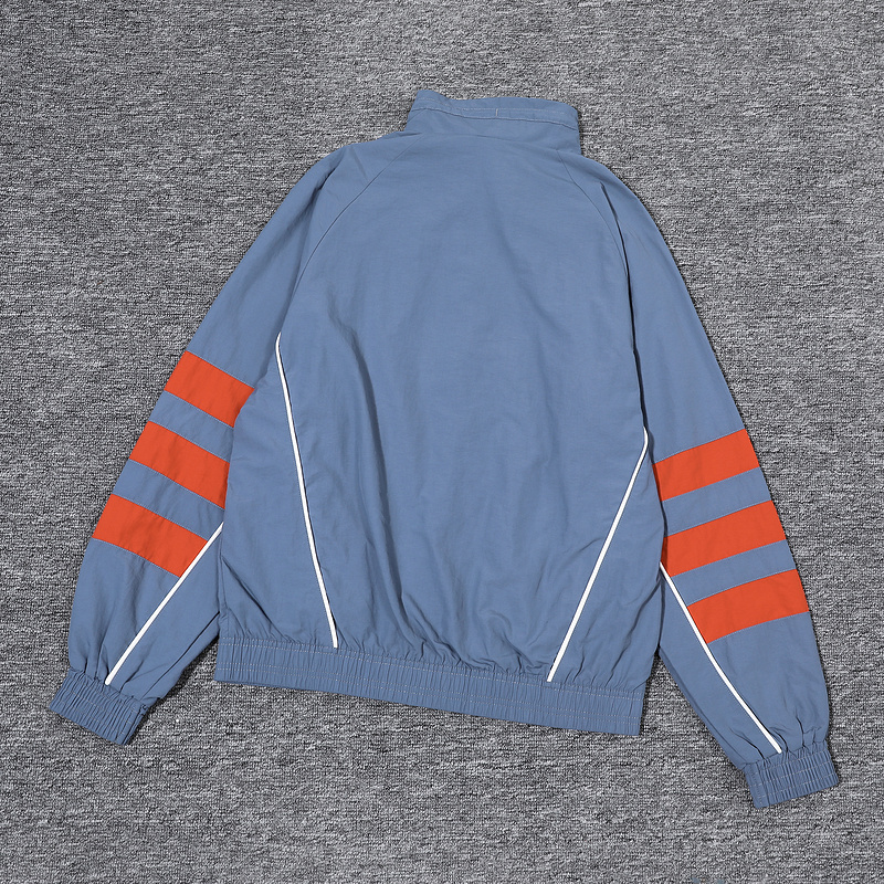 Player Retro Liverpool Windbreaker Kit