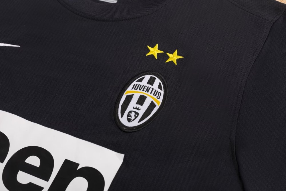 Retro 2012-13 Juventus away football jersey Retro