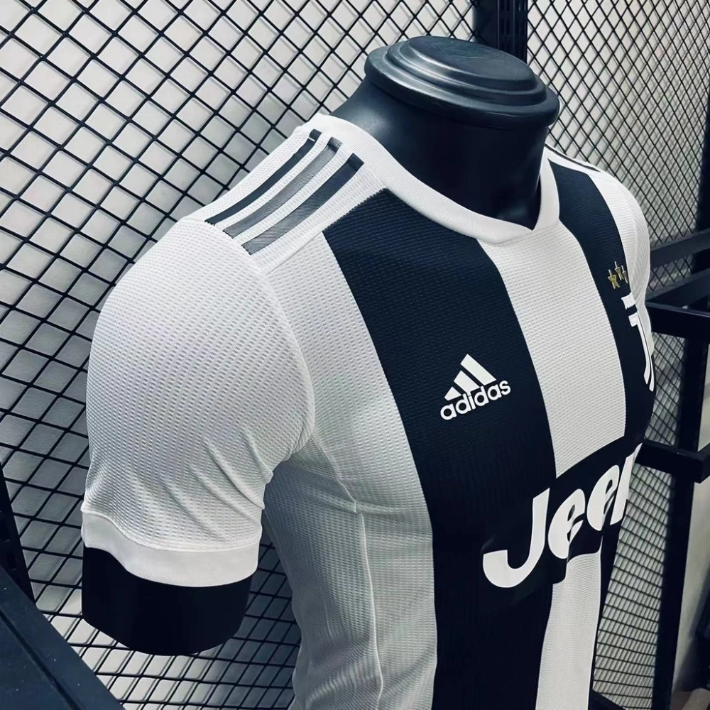 Retro Player 2018-19 Juventus Home football jersey retro