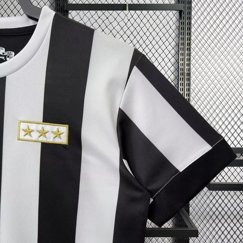 retro 2017 Juventus 120th Anniversary football jersey