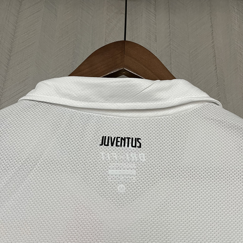 Retro 2010-11 Juventus Away Football jersey retro