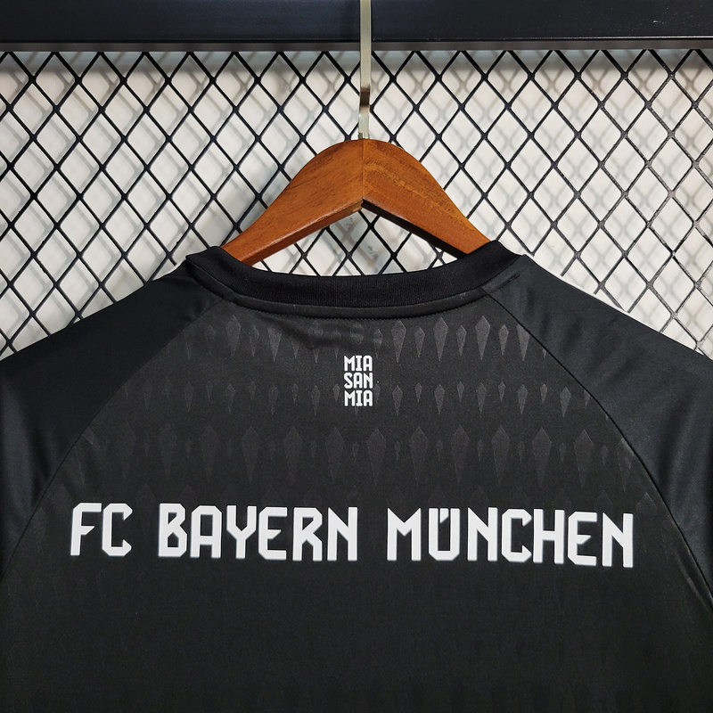 2023-24 Bayern Munchen goalkeeper Football jersey