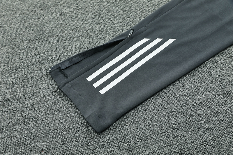 2024-25 Manchester United Dark Gray Long Sleeve Training Suit