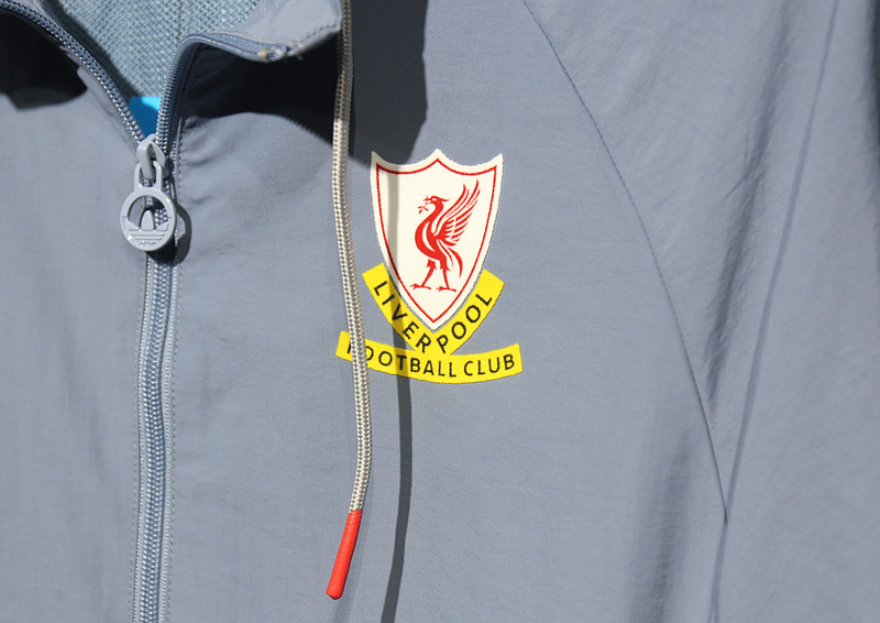 Player Retro Liverpool Windbreaker Kit