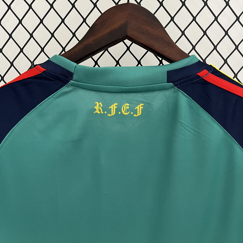 Retro 2010 Spain Goalkeeper Football jersey retro